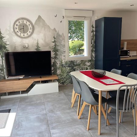 Gite Des Brimbelles La Neuveville-Devant-Lepanges 外观 照片
