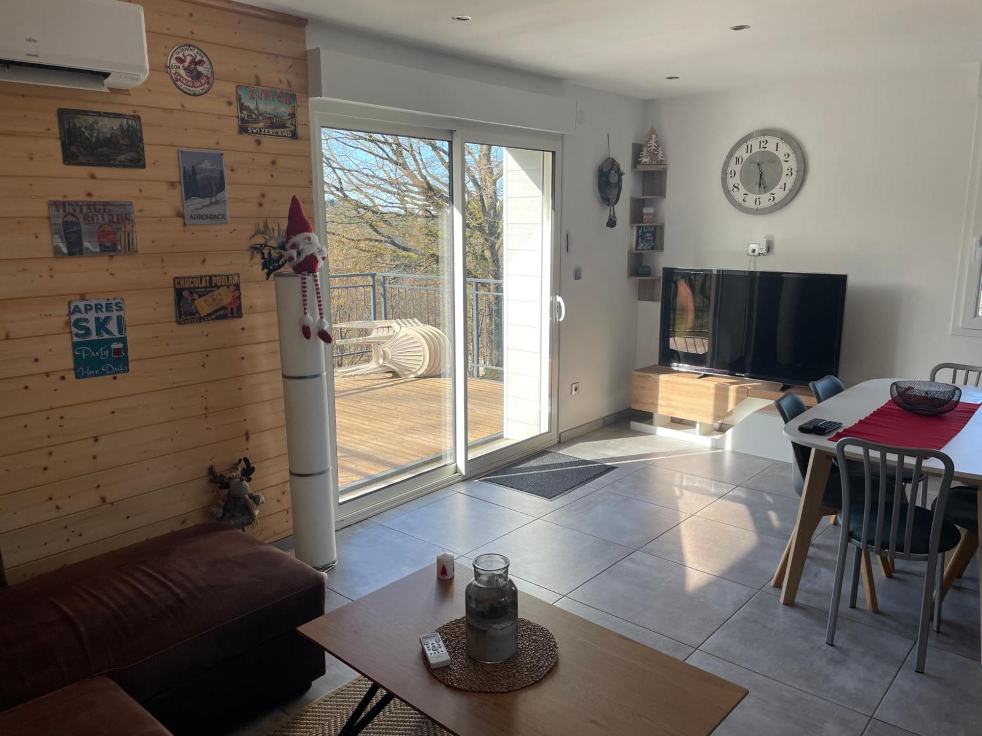 Gite Des Brimbelles La Neuveville-Devant-Lepanges 外观 照片